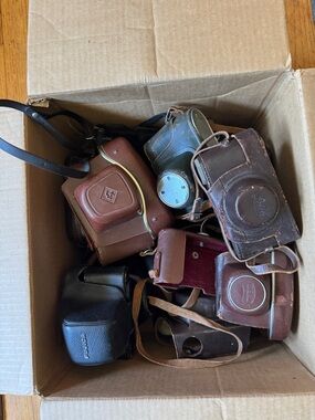 Assorted vintage camera cases- praktica, Zeiss, minolta, Leica, more